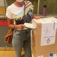 Así fueron a votar los famosos en las elecciones para Diputados y Senadores nacionales