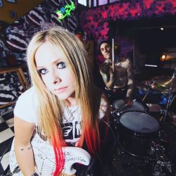 Avril Lavigne y un regreso con todo.