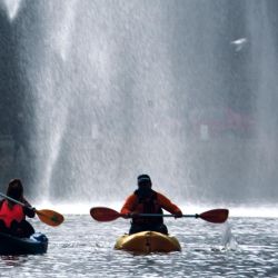 El lago del Fuerte  es el lugar ideal para una primera experiencia en kayak por sus  aguas muy calmas.
