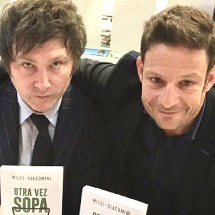 Escribió un libro con Javier Milei, ahora lo compara con Hitler y dice que  "es miembro de la casta política" | Perfil