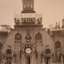 El 19 de noviembre de 1951 reaparece el diario La Prensa convertido en un órgano de la CGT