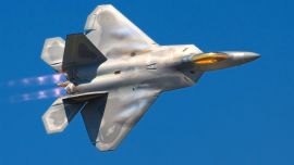 El F-22 es uno de los cazas de combate más modernos del mundo.