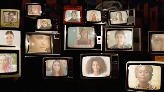 Voces: cómo es el documental que indaga en los cánones y mandatos de belleza de toda la región