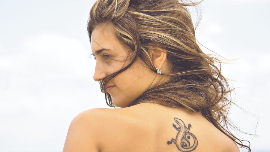 Tatuajes en el verano: Consejos que los protegen
