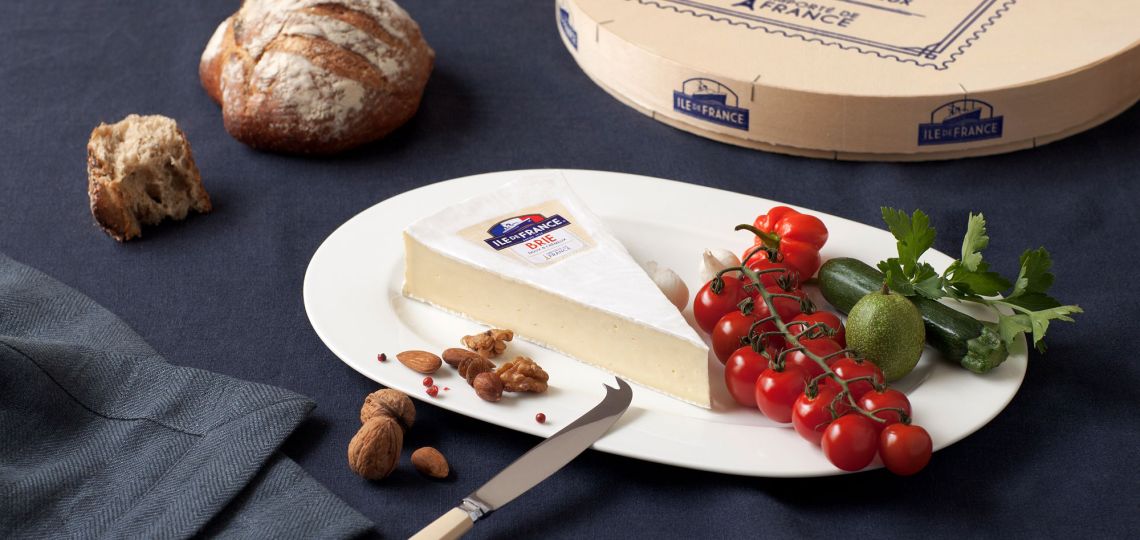 Así es una tabla perfecta de quesos franceses 