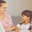 Utilizar el refuerzo positivo: dar importancia a lo que hace bien y alentarlo con palabras cariñosas y mimos