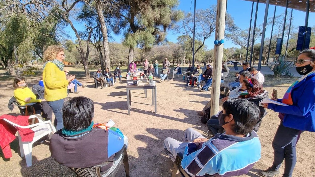 Un grupo de artistas y escritores visitará la reserva científica de Campo del Cielo, en el límite entre El Chaco y Santiago del Estero.