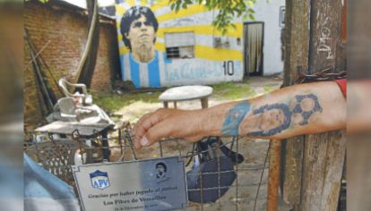 Un lugar en el mundo. La casa de Diego en Azamor 523 sigue en estado casi de abandono.