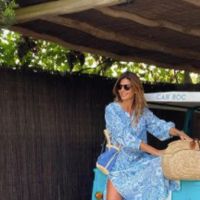Juliana Awada compartió una foto junto a sus amigas y adelantó la moda de este verano 