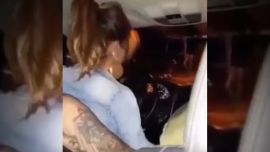 Salta: una concejala fue grabada mientras manejaba encima de un hombre y buscaba alcohol