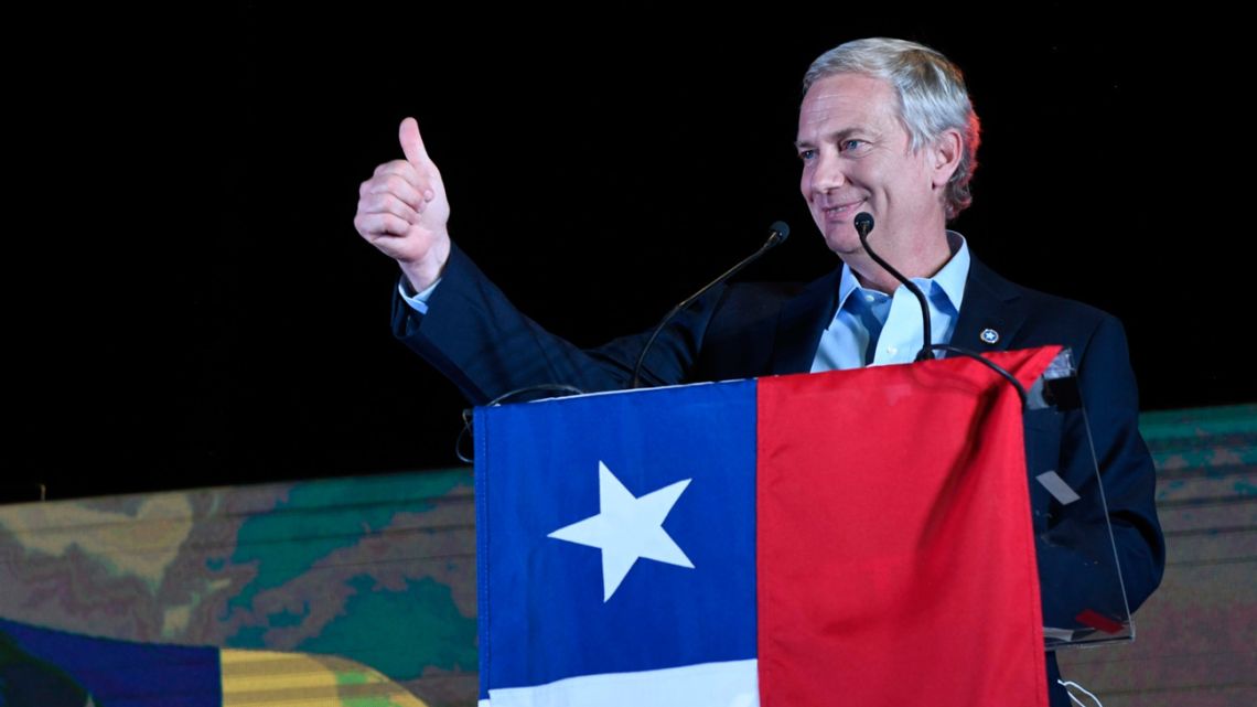 José Antonio Kast, presidential candidate of the Partido Republicano, speaks during an election night rally in Santiago, Chile, on Sunday, November 21, 2021.