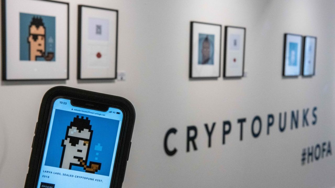Cryptopunks, pioneros de las NFT.  | Foto:Bloomberg