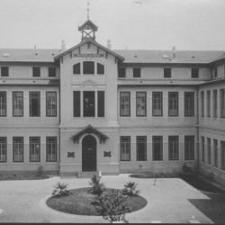 El 28 de noviembre de 1896 abrió sus puertas el Hospital de Niños de la Ciudad de Buenos Aires