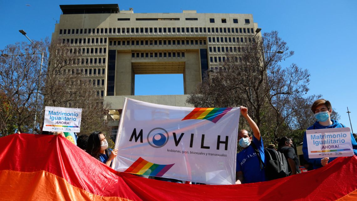 Members of the Homosexual Liberation and Integration Movement (Movilh) hold a vigil outside the National Congress in Valparaíso, Chile, on November 30, 2021