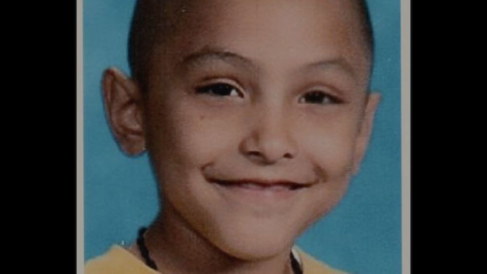 El caso de un niño de 8 años torturado y asesinado por su madre y su padrastro se parece al de Lucio Dupuy