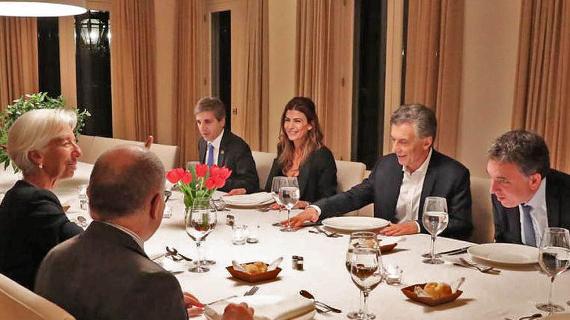 Former president Mauricio Macri dines with then-IMF Managing Director Christine Lagarde.