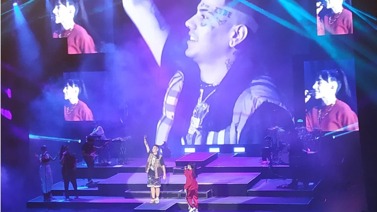 Duki estuvo en el primer Gran Rex de Nicki Nicole y con ella cantó "Ya me fui".