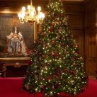 La magnífica decoración navideña que eligió la reina Isabel para su palacio de Escocia 