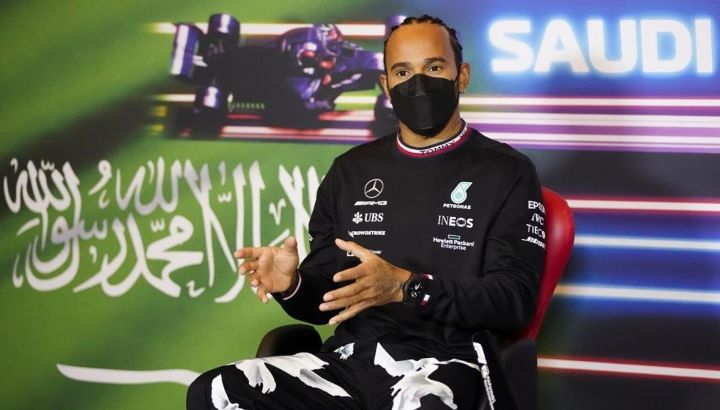Hamilton se mostró incómodo porque debe correr en Arabia Saudita.