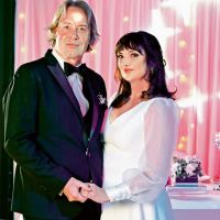 PATRICIA ETCHEGOYEN Y RODRIGO PARDO DEL RIO CON SU HIJA LUCIA COMO TESTIGO