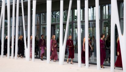 Chanel: Su colección Métiers d'Art presentó looks modernos con sus clásicos inolvidables