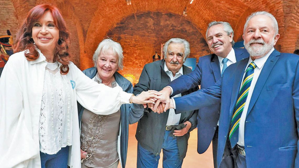 Four political heavyweights – Alberto Fernández, Cristina Fernández de Kirchner, Luiz Inácio Lula da Silva and José ‘Pepe’ Mujica – headline an event in Plaza de Mayo marking Day of Democracy and Human Rights.