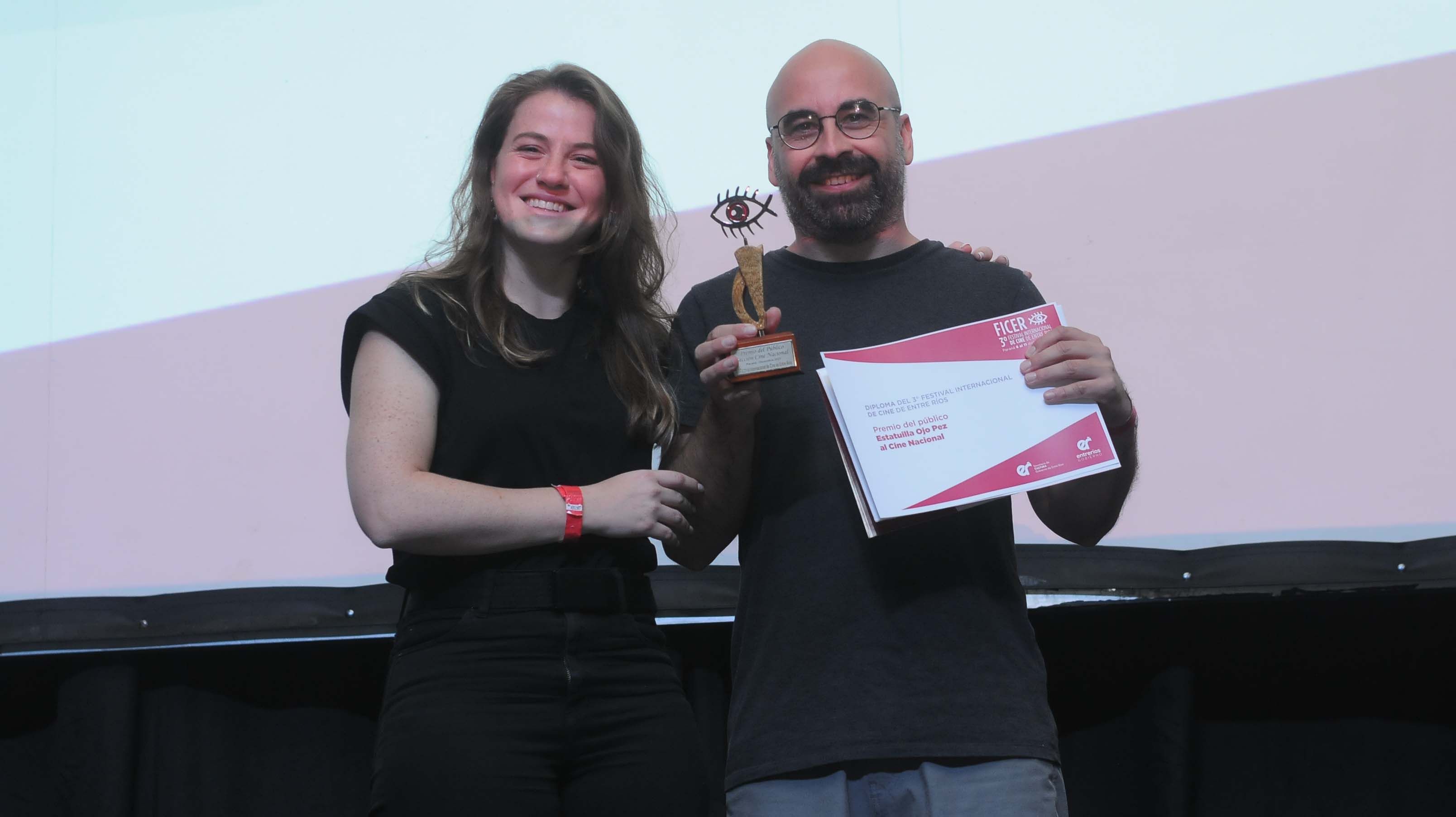 Maximiliano Schonfeld recibió la estatuilla Ojo Pez por su película "Jesús López"