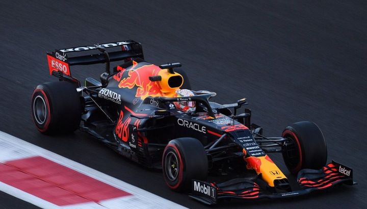 El piloto de Red Bull tendrá la salida limpia ya que partirá desde la primera posición.
