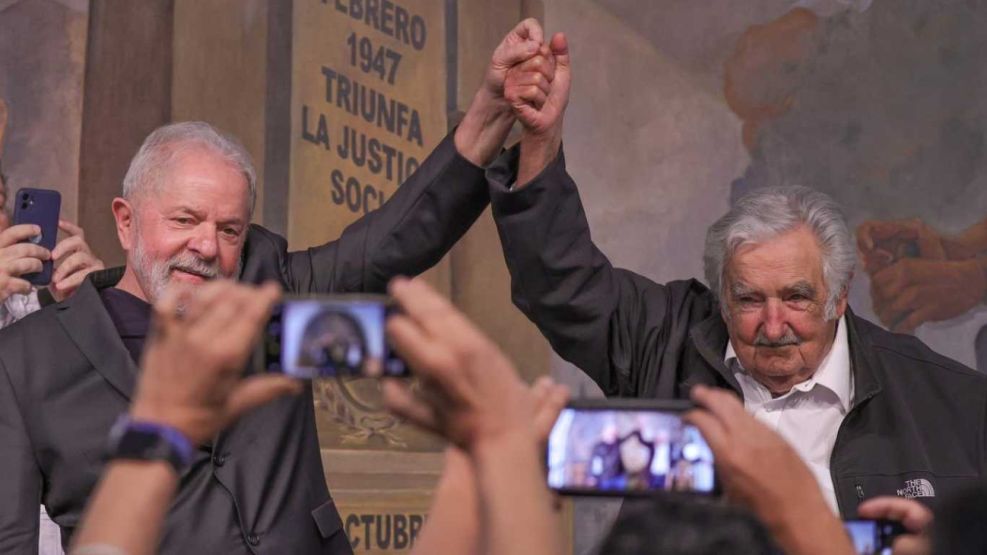 Luiz Inácio Lula Da Silva José "Pepe" Mujica 