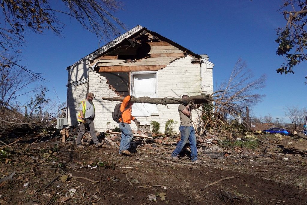 Decenas de personas murieron en Kentucky por el paso de varios tornados que dejaron una estela de destrucción en ese estado de Estados Unidos.