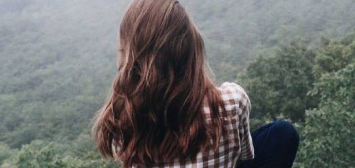Pelo: crece la moda del castaño de cara al verano