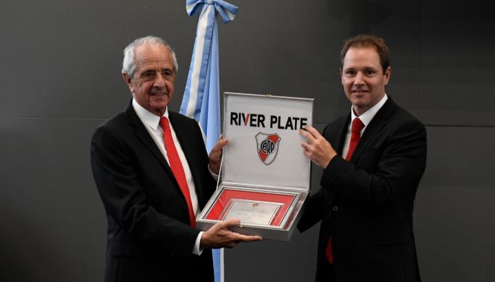 Jorge Brito asumió como nuevo presidente de River. //@RiverPlate