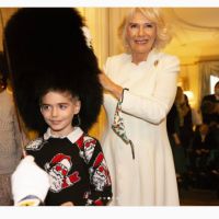 El particular gesto del príncipe Carlos y Camilla Parker Bowles con los niños de Inglaterra en Navidad 