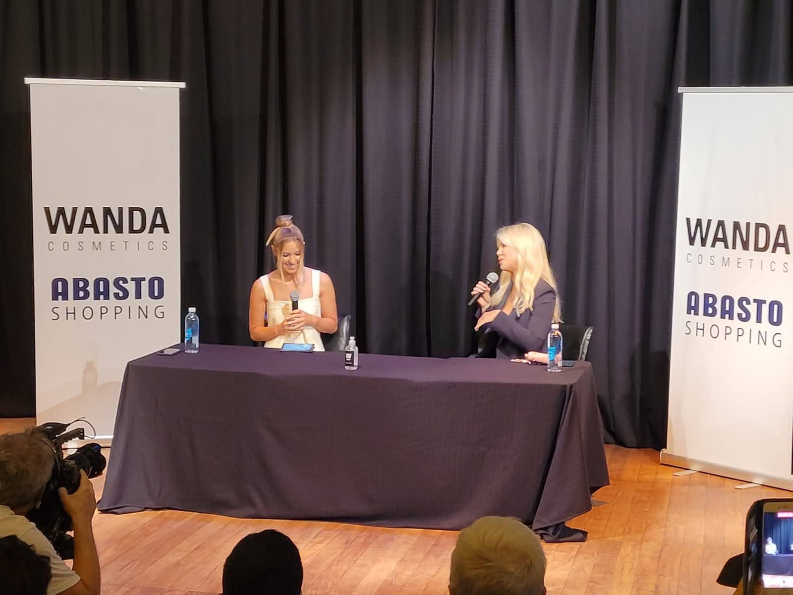 Así fue la conferencia de prensa de Wanda Nara en la presentación de su nuevo local