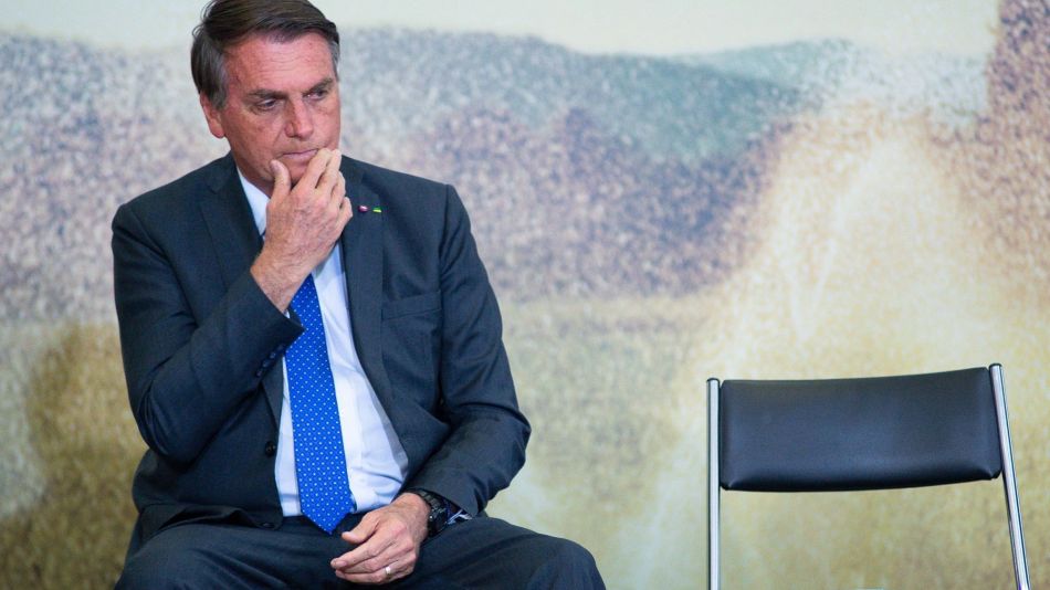 Bolsonaro Plan to Breach Spending Cap Costs Brazil in Bond Market