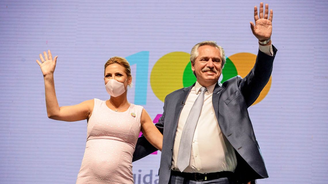 President Alberto Fernández, accompanied at Tecnópolis by pregnant First Lady Fabiola Yáñez, declared himself 'the first feminist' on the occasion of the First Federal Encounter of the 1,000 Days Plan (the programme offering state support for the first three years of infancy accompanying last December’s abortion law).