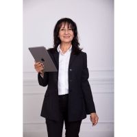 Claudia Acosta Speakers: Comunicaciones al servicio de la audiencia