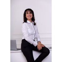 Claudia Acosta Speakers: Comunicaciones al servicio de la audiencia