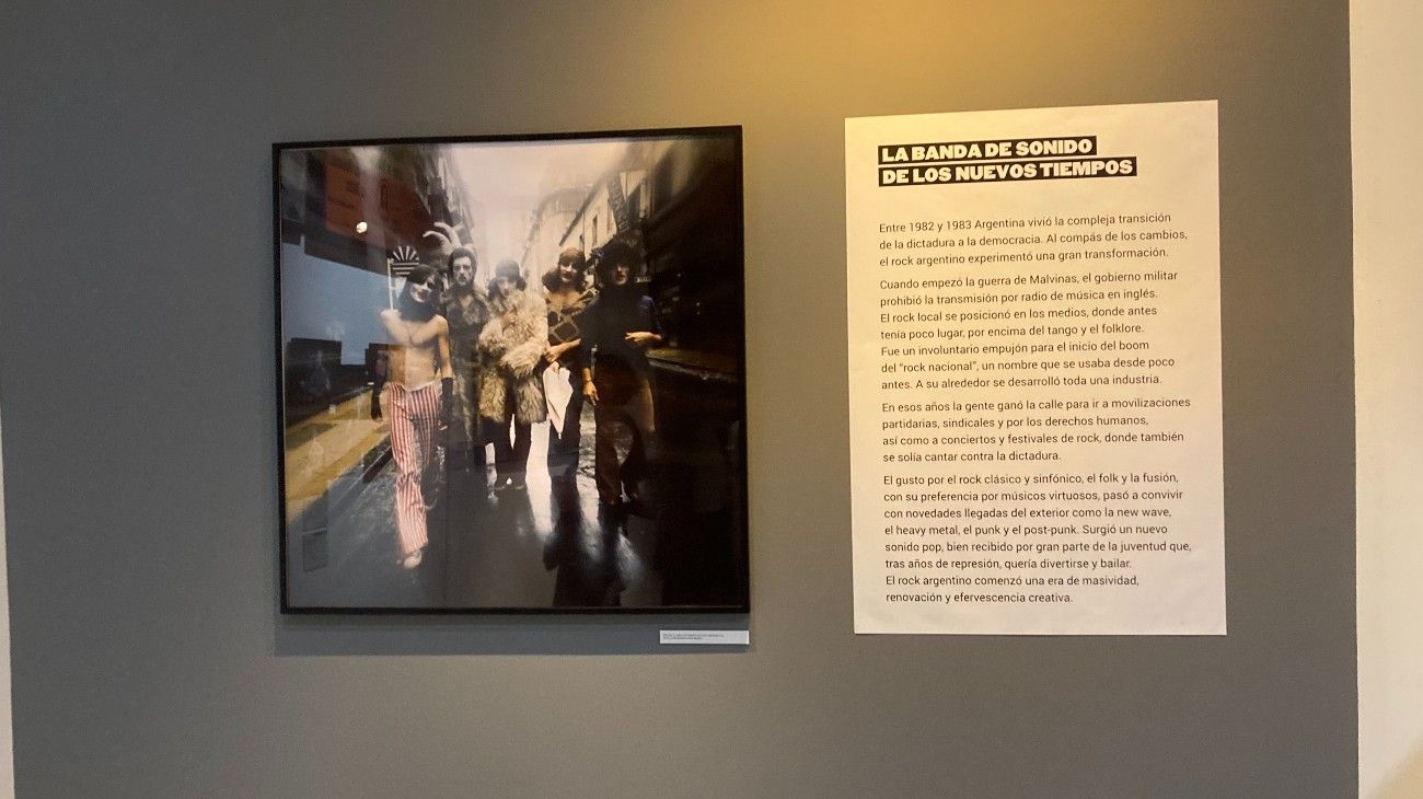 La exhibición Los 80, el rock de la calle, se luce en el Museo Histórico Nacional y es gratuita.