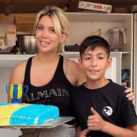 Wanda Nara fue a buscar la torta que le encargó a Joaquín Nahuel, el nene pastelero