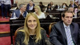 La diputada viajera: se fue a Disney con su familia y la oposición perdió por un voto en el Congreso