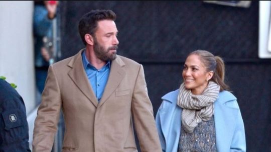 Jennifer Lopez tiene los jeans ideales para cualquier figura y estación