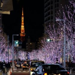 A comienzos de diciembre las calles y centros comerciales se visten de Navidad.