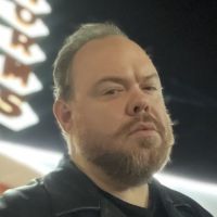Devin Ratray, el actor de "Mi Pobre Angelito", fue arrestado por agresión