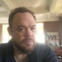 Devin Ratray, el actor de "Mi Pobre Angelito", fue arrestado por agresión