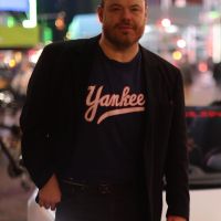 Devin Ratray, el actor de "Mi Pobre Angelito", fue arrestado por agresión