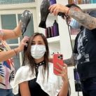 Antonela Roccuzzo visitó una peluquería de Rosario y se hizo un sorprendente cambio de look
