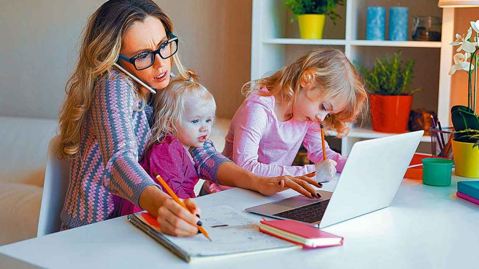 20220102_mujer_genero_teletrabajo_shutterstock_g