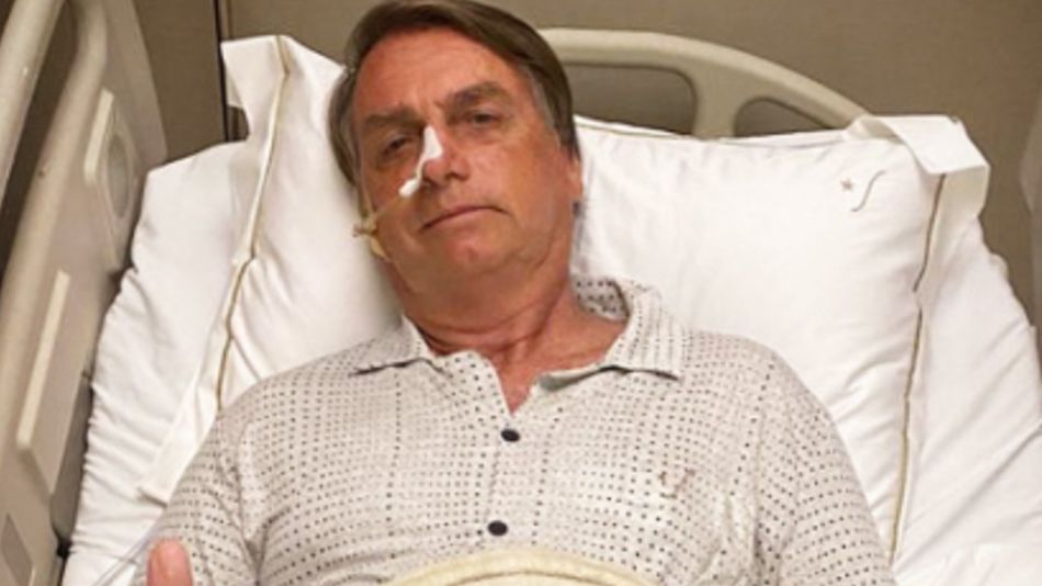Jair Bolsonaro internado por posible obstrucción intestinal