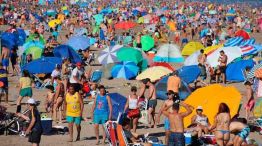 Temporada de verano en la costa argentina 20220105
